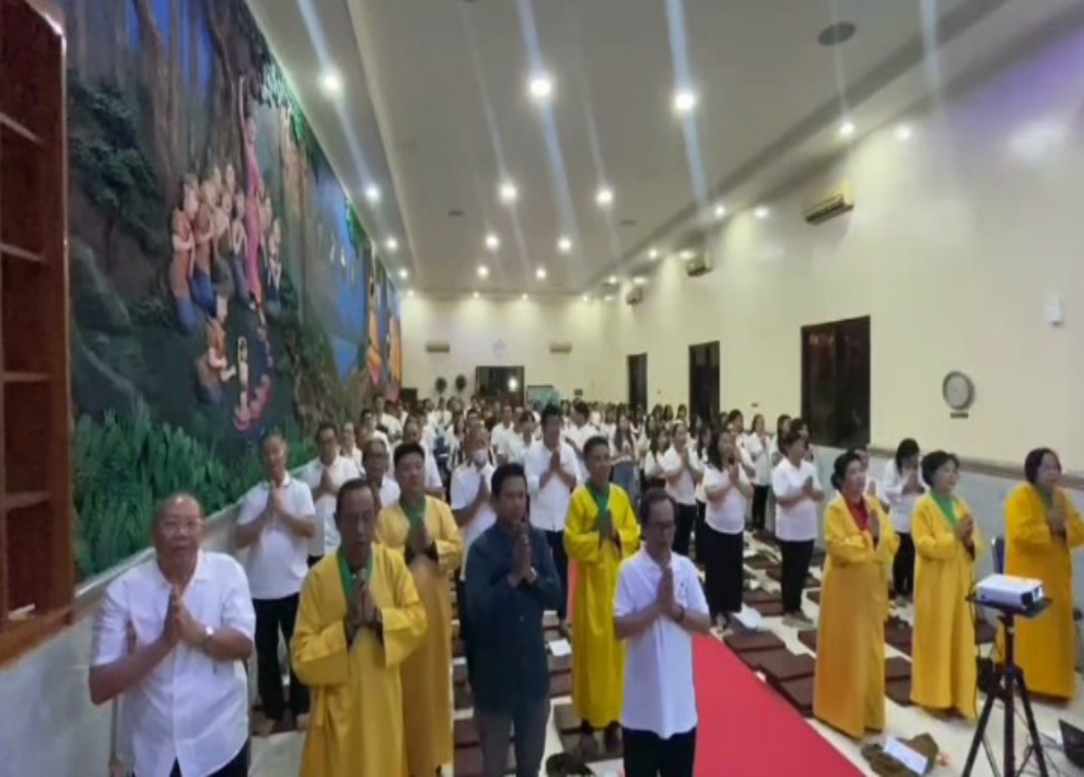 Ratusan Umat Budha di Rangkasbitung Jalani Prosesi Waisak 2