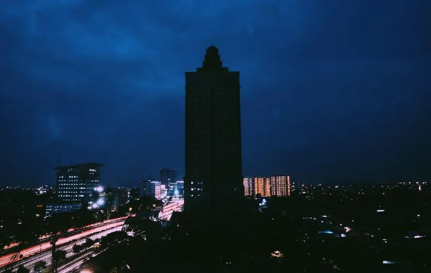 Menara Saidah Hampir 20 Tahun Mangkrak, Jadi Bangunan Angker di Jakarta 2 menara saidah jakarta