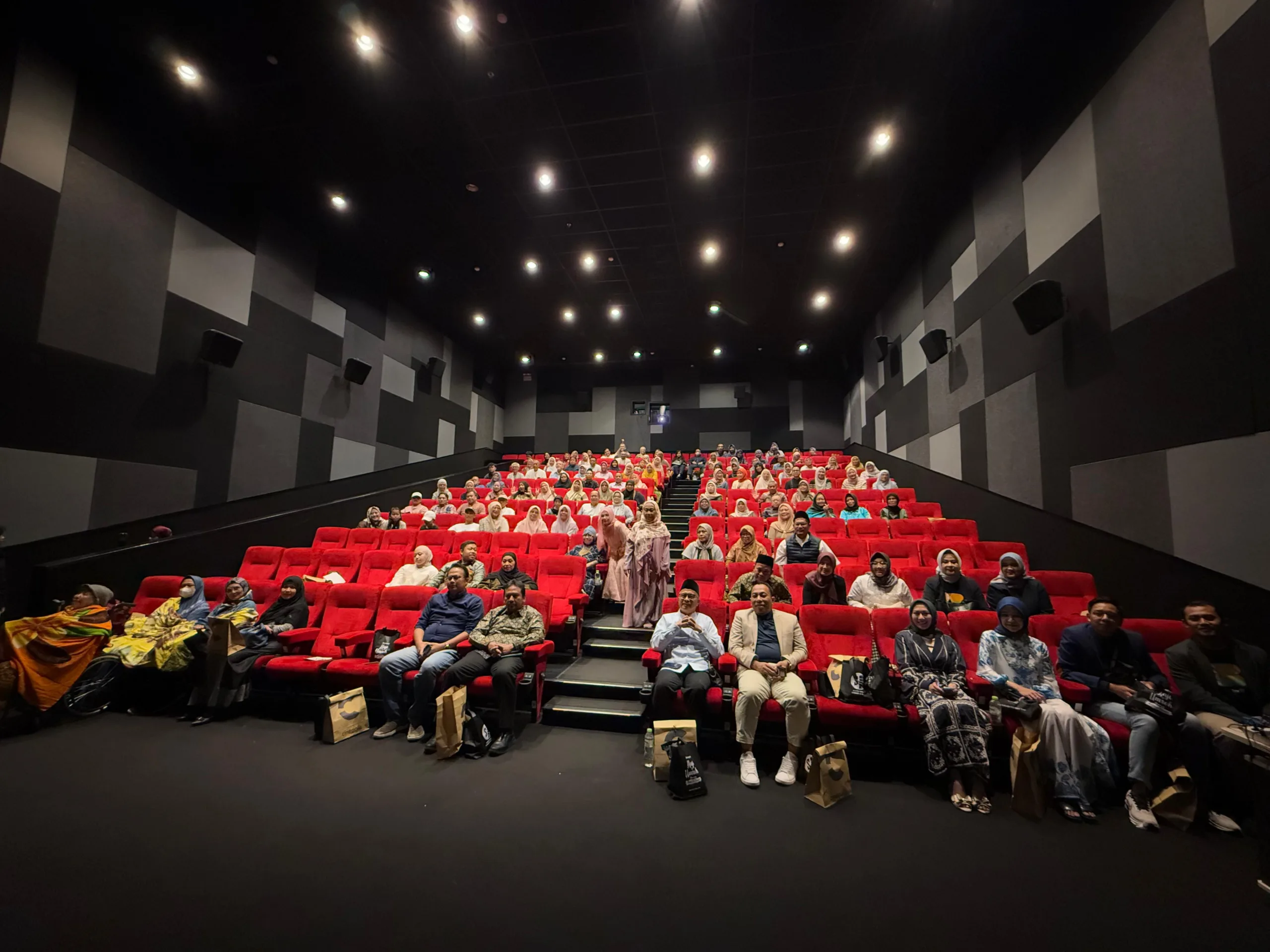 Temu Alumni & Calhaj Sahid Tour Plus Nobar di Cinepolis 3 nobar sahid tour 'Panggil Aku Ayah'
