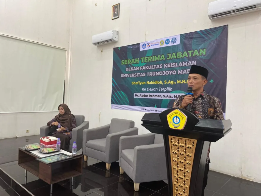 Dr. Abdur Rahman Resmi Jabat Dekan Fakultas Keislaman UTM 3 abdur rahman